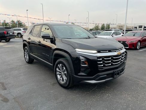 Used 2026 Chevrolet Equinox LT w/ Convenience Package II image 6