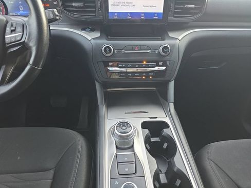 Used 2020 Ford Explorer XLT w/ Class III Trailer Tow Package AWD/4WD image 10