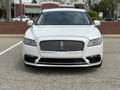 Used 2017 Lincoln Continental Premiere FWD image 6