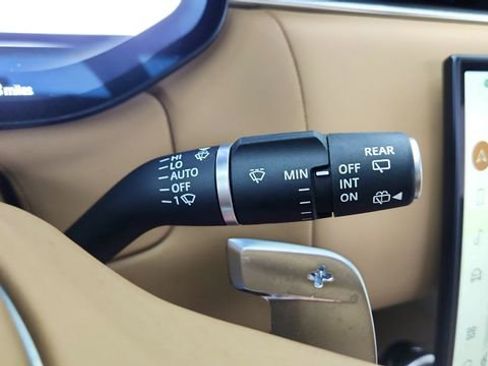 Used 2023 Land Rover Range Rover Long Wheelbase SE image 44