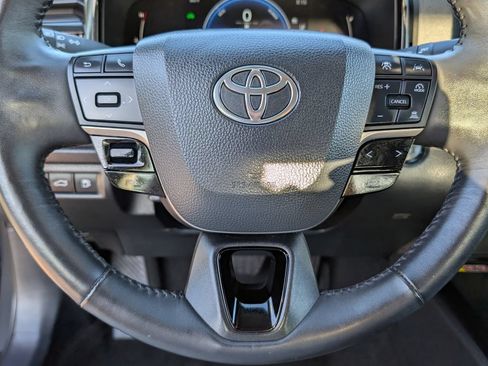 Used 2025 Toyota Camry LE w/ Convenience Package AWD/4WD image 5