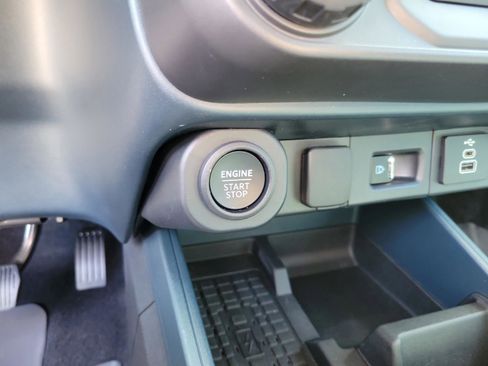 Used 2025 Ford Maverick Lobo image 17