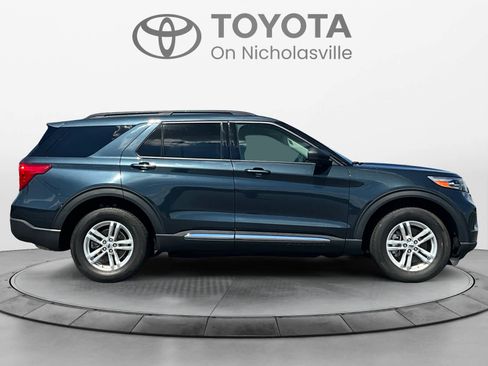 Used 2022 Ford Explorer XLT w/ Class IV Trailer Tow Package AWD/4WD image 6