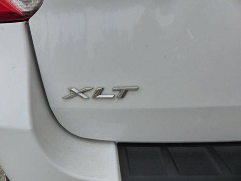 Used 2020 Ford Explorer XLT w/ Equipment Group 202A AWD/4WD image 10