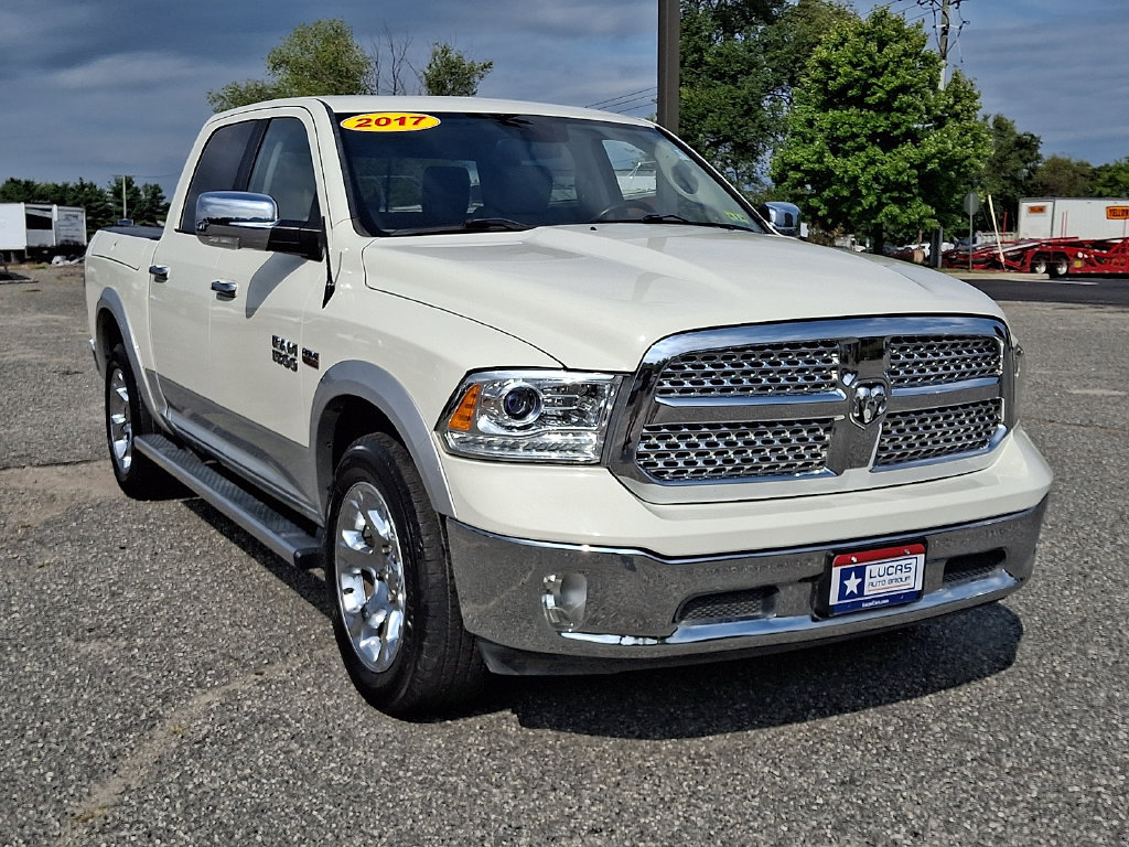 Used 2017 RAM 1500 Laramie AWD/4WD image 2