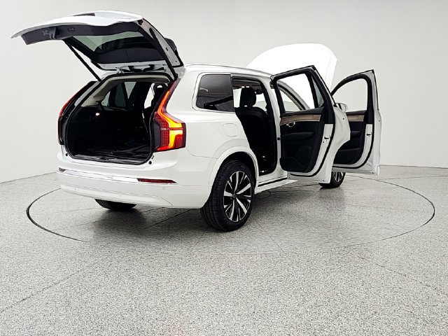 New 2025 Volvo XC90 B6 Core w/ Climate Package AWD/4WD image 11
