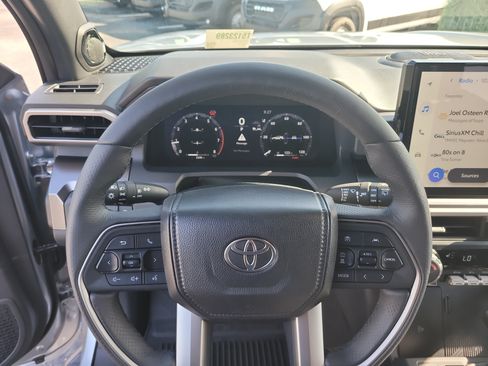 Used 2026 Toyota 4Runner TRD Off-Road Premium AWD/4WD image 28