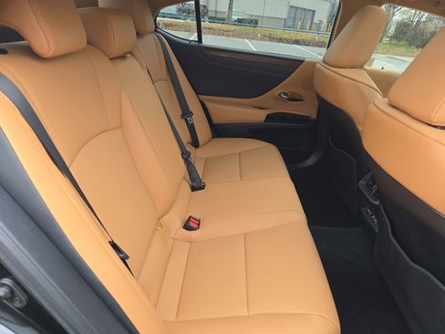 Used 2024 Lexus ES 350 w/ Premium Package image 30