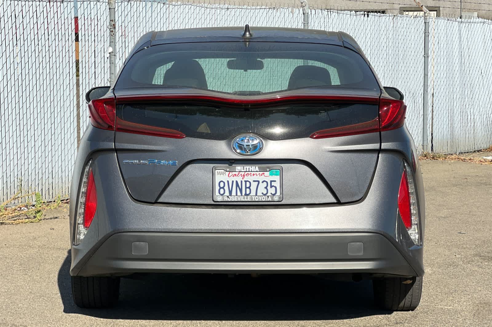 Used 2021 Toyota Prius Prime LE FWD image 4