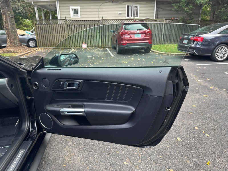 Used 2019 Ford Mustang Premium RWD image 11