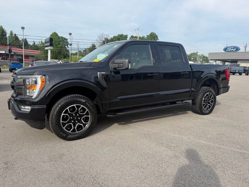 Used 2022 Ford F150 XLT w/ Equipment Group 302A High AWD/4WD image 11