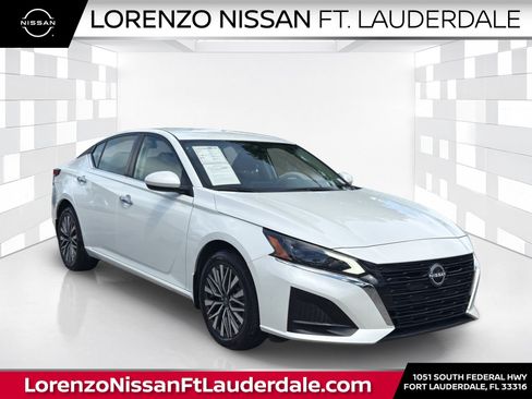 Certified 2023 Nissan Altima 2.5 SV AWD/4WD image 1