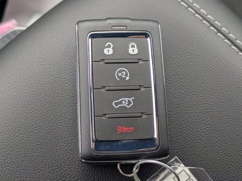 New 2025 Jeep Grand Cherokee Altitude image 26