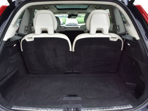Used 2017 Volvo XC90 T6 Momentum w/ Convenience Package AWD/4WD image 38