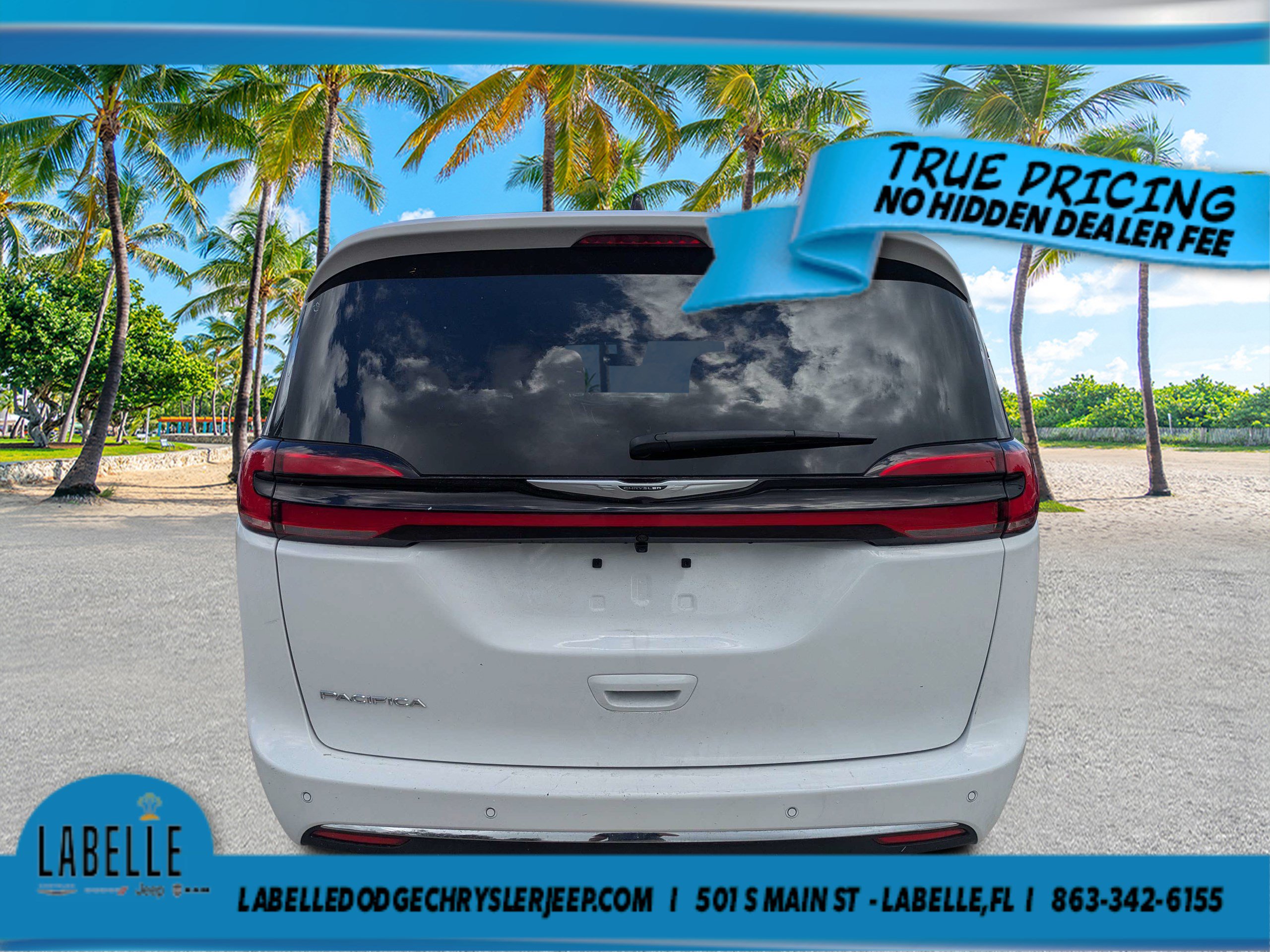 Used 2026 Chrysler Pacifica Select FWD image 4