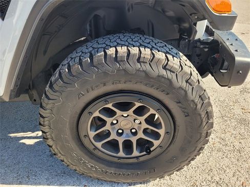 Certified 2023 Jeep Wrangler Unlimited Rubicon 392 w/ Xtreme Recon 35" Tire Package image 20