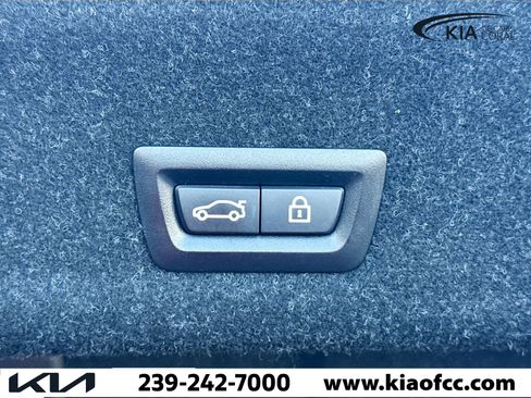 Used 2022 BMW 330i Sedan w/ Convenience Package image 13