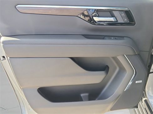 New 2026 Chevrolet Suburban LT w/ Comfort Package image 20