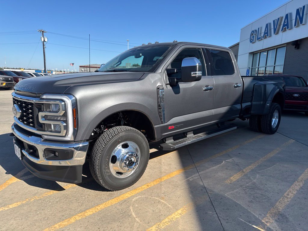 New 2027 Ford F350 Lariat w/ Lariat Premium Package AWD/4WD image 3