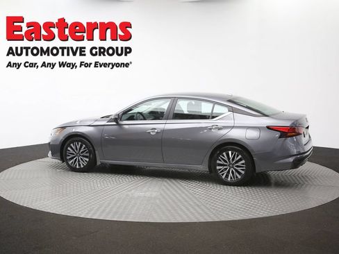 Used 2024 Nissan Altima 2.5 SV FWD image 61