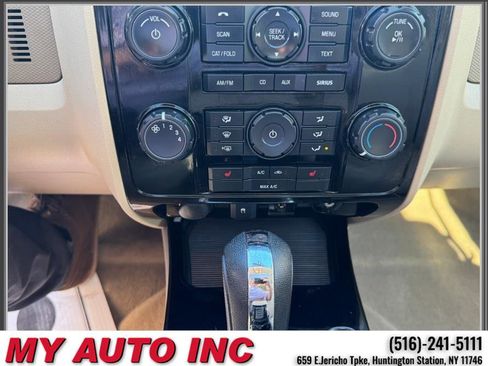 Used 2010 Ford Escape Limited AWD/4WD image 18