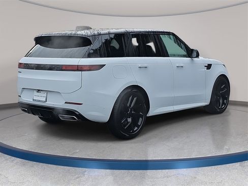 New 2026 Land Rover Range Rover Sport Dynamic SE image 5