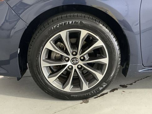 Used 2018 Toyota Avalon XLE image 20