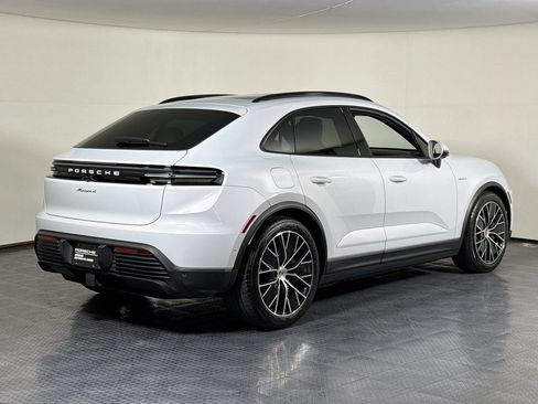 Certified 2024 Porsche Macan 4 Electric AWD/4WD image 7