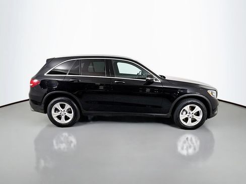 Used 2017 Mercedes-Benz GLC 300 image 4