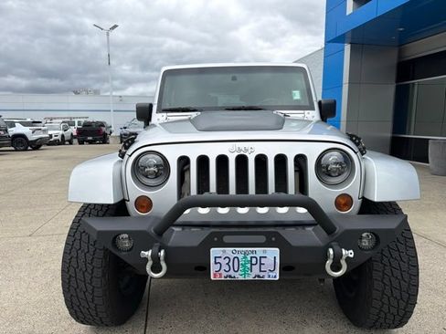 Used 2008 Jeep Wrangler Sahara AWD/4WD image 2