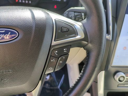 Used 2022 Ford Edge Titanium w/ Equipment Group 301A image 18