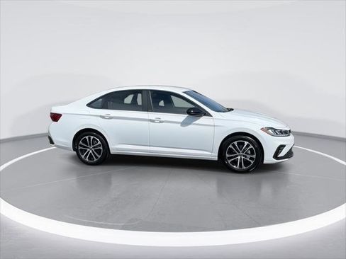 New 2026 Volkswagen Jetta Sport FWD image 9