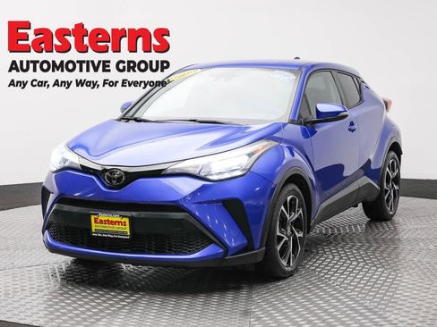 Used 2021 Toyota C-HR XLE image 1
