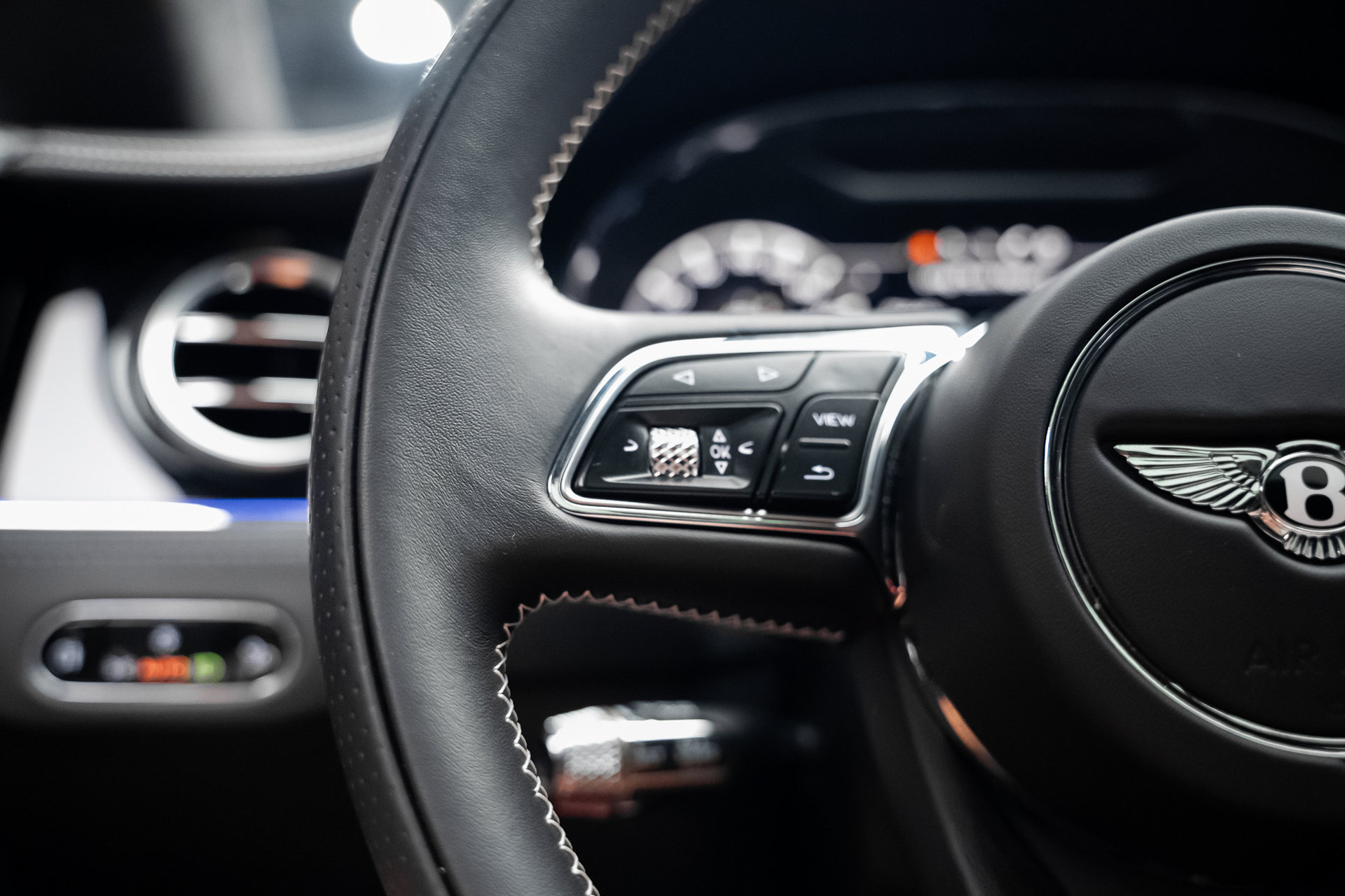 Used 2022 Bentley Continental GT AWD/4WD image 44