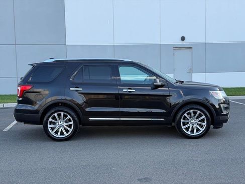 Used 2016 Ford Explorer Limited image 4