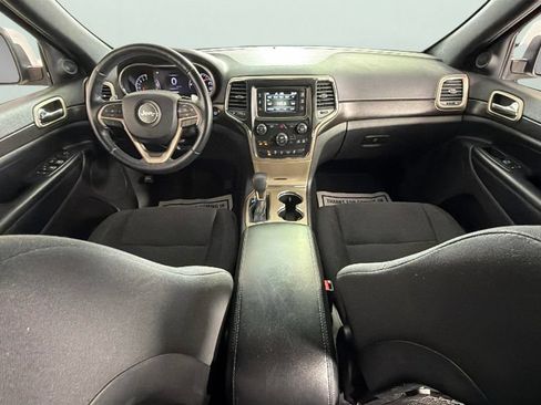 Used 2017 Jeep Grand Cherokee Laredo w/ Quick Order Package 2BE RWD image 29