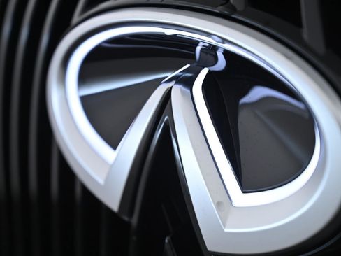 New 2026 INFINITI QX80 Luxe image 8