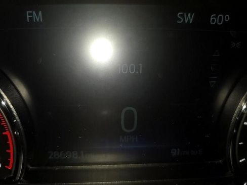 Used 2022 Ford Explorer XLT w/ Equipment Group 202A image 13