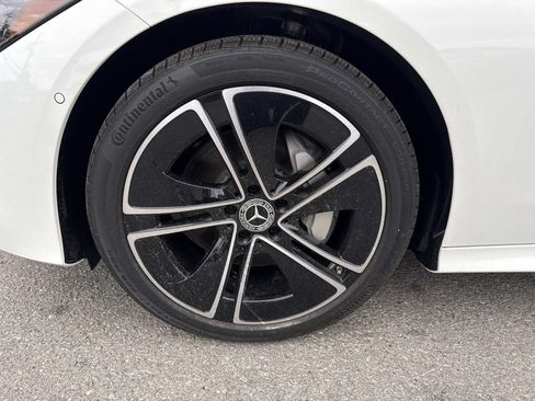 Used 2025 Mercedes-Benz CLE 300 4MATIC Coupe image 3
