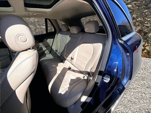 Used 2018 Mercedes-Benz GLC 300 4MATIC w/ Multimedia Package image 24