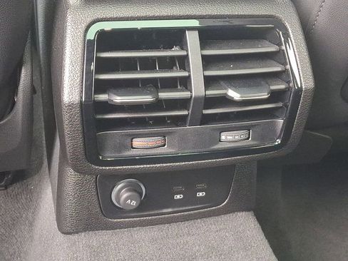 Certified 2025 Audi Q3 2.0T Premium Plus w/ Premium Plus Package image 11