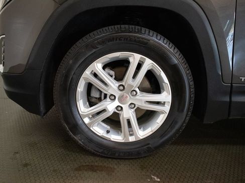 Used 2020 GMC Terrain SLE w/ Driver Convenience Package AWD/4WD image 9