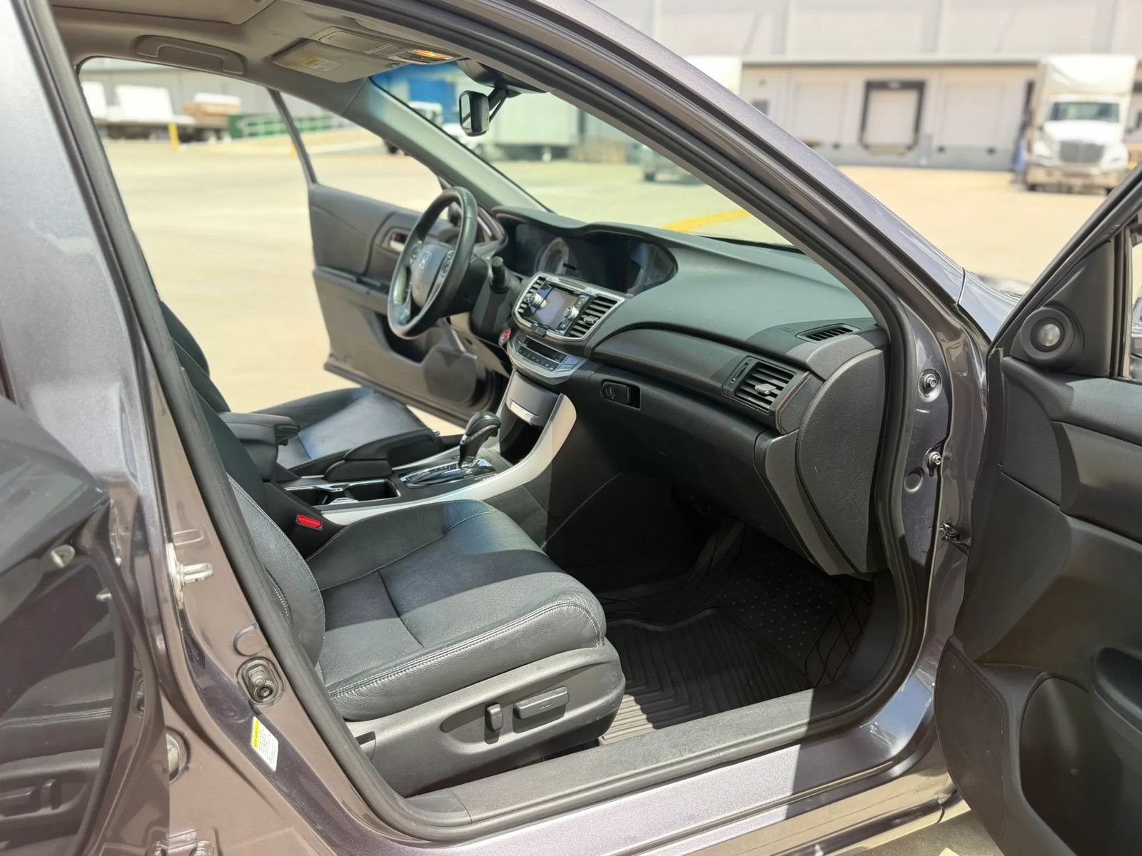 Used 2015 Honda Accord EX-L image 23