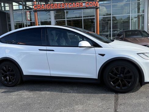 Used 2022 Tesla Model X AWD/4WD image 1