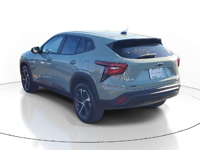 Certified 2024 Chevrolet Trax RS w/ Sunroof Package FWD image 3
