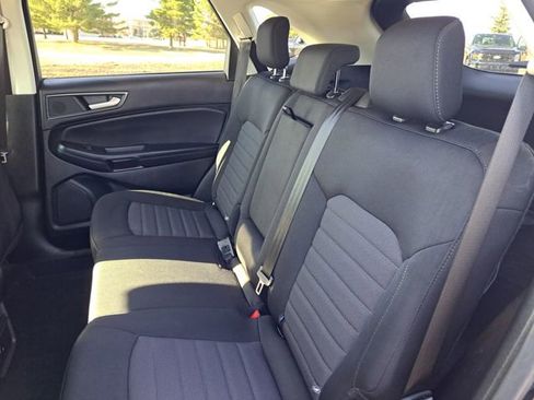 Certified 2024 Ford Edge SE w/ Black Appearance Package image 21