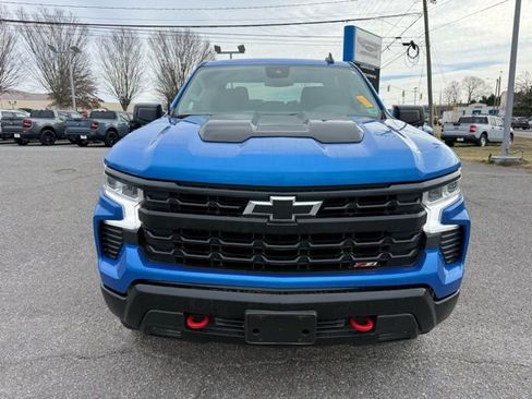 Used 2025 Chevrolet Silverado 1500 LT Trail Boss w/ LPO, Dark Essentials Package image 3