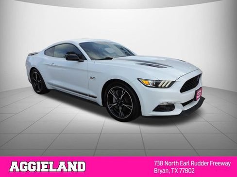 Used 2017 Ford Mustang GT Premium w/ Enhanced Security Package RWD image 3