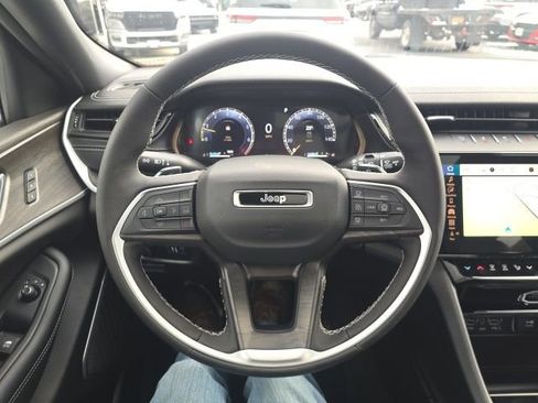 New 2026 Jeep Grand Cherokee Limited image 15