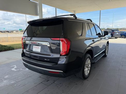 Used 2023 GMC Yukon SLT image 6